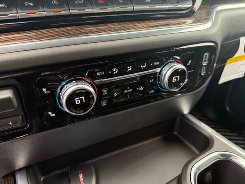 Used 2024 GMC Sierra 1500 Elevation w/ Elevation Premium Package image 21