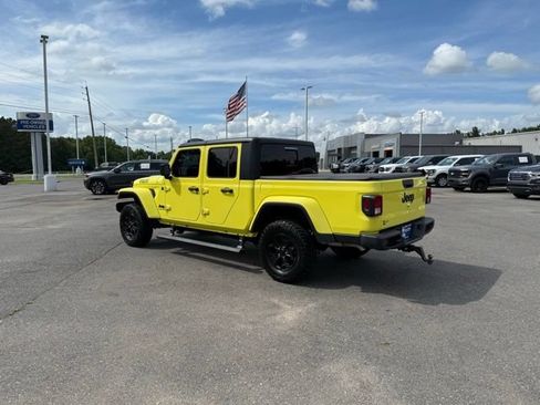 Used 2023 Jeep Gladiator Sport AWD/4WD image 4