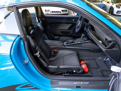 Used 2025 Porsche 911 GT3 RS RWD image 58