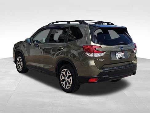 Used 2024 Subaru Forester Premium AWD/4WD image 5
