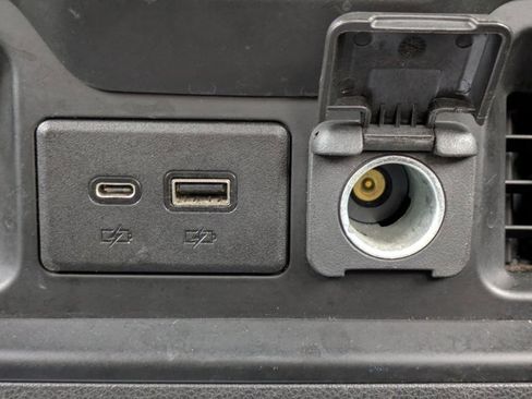 Used 2021 Chevrolet Silverado 1500 LT Trail Boss w/ Bed Protection Package image 14