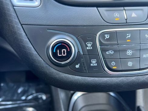 Used 2023 Chevrolet Malibu LT FWD image 22