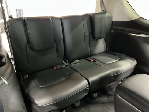 Used 2024 Nissan Armada SL w/ Captain's Chairs Package image 30