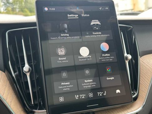 New 2026 Volvo XC60 B5 Plus w/ Protection Package Premier image 30