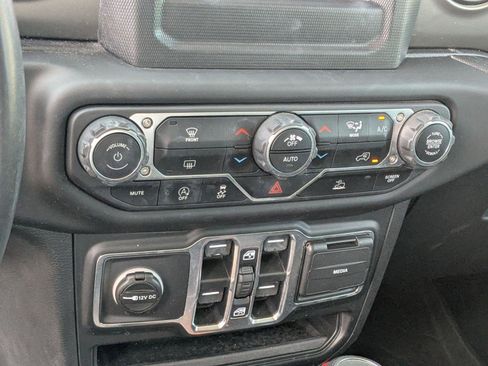 Used 2021 Jeep Wrangler Unlimited Sport image 15