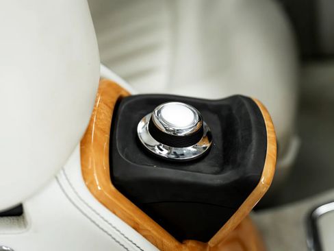 Used 2009 Rolls-Royce Phantom Sedan image 17