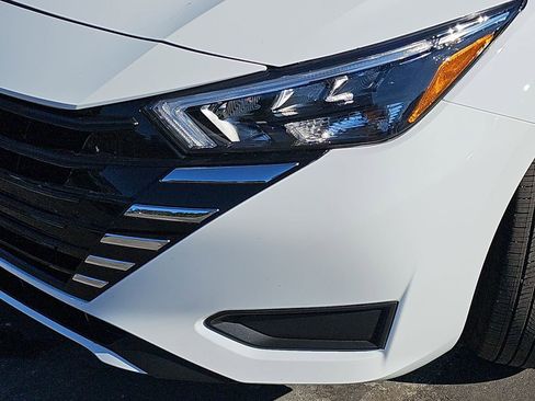 Used 2025 Nissan Versa S w/ Trunk Package image 34