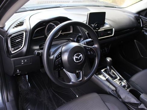 Used 2016 MAZDA MAZDA3 i Sport w/ Preferred Equipment Package FWD image 9