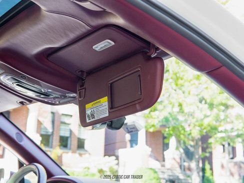 Used 2019 Bentley Bentayga image 64