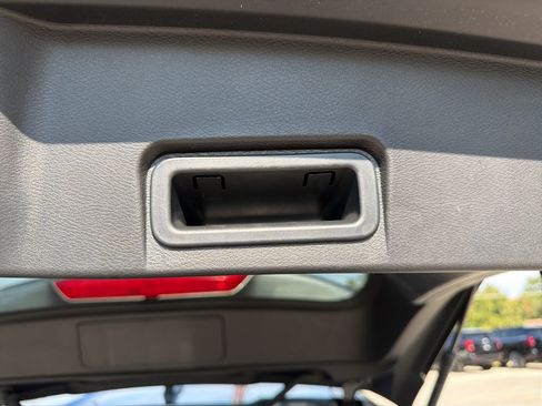 Used 2024 Nissan Rogue S AWD/4WD image 20