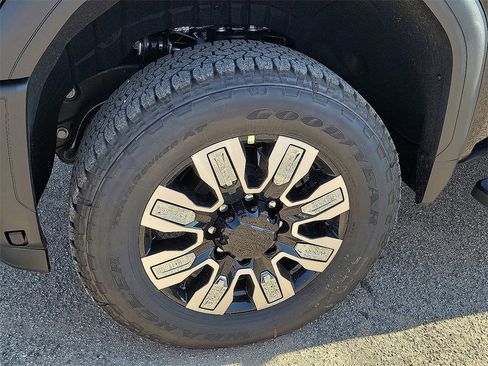 New 2026 GMC Sierra 2500 Denali w/ Denali Reserve Package image 10