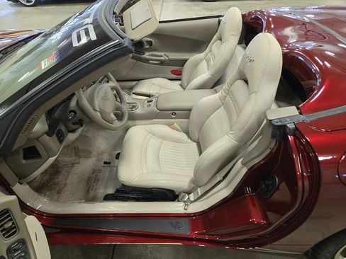 Used 2003 Chevrolet Corvette Convertible w/ Preferred Equipment Group1 image 20
