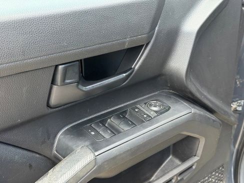 Used 2024 Toyota Tacoma SR image 12