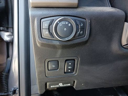 Used 2020 Ford F250 Lariat w/ Lariat Ultimate Package AWD/4WD image 38