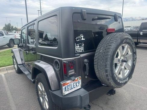 Used 2016 Jeep Wrangler Unlimited Sahara w/ Connectivity Group AWD/4WD image 7