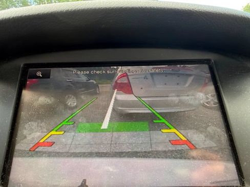 Used 2014 Ford Focus Titanium FWD image 11