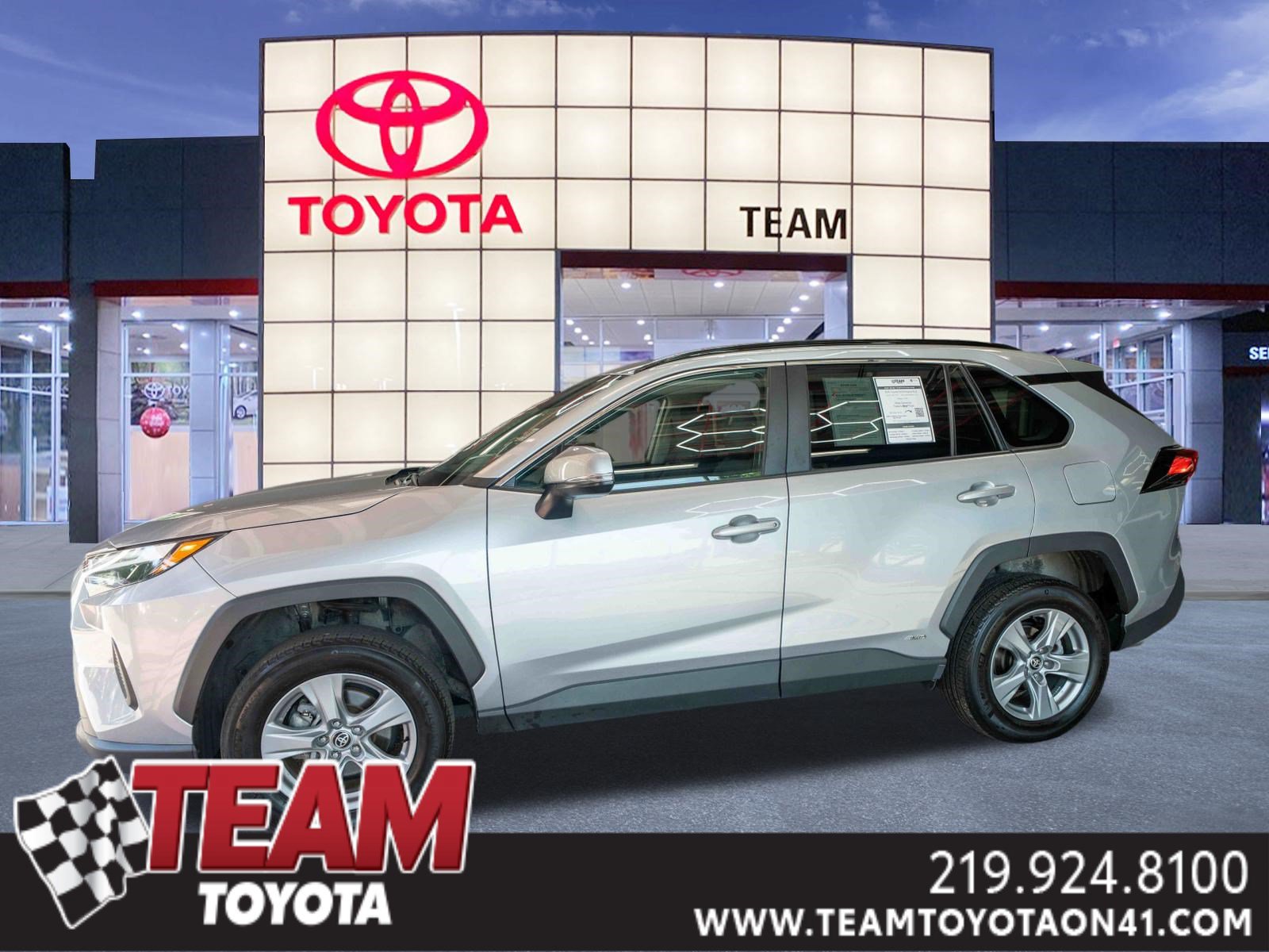 Certified 2025 Toyota RAV4 XLE AWD/4WD image 1