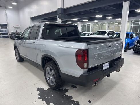 Used 2025 Honda Ridgeline TrailSport image 4