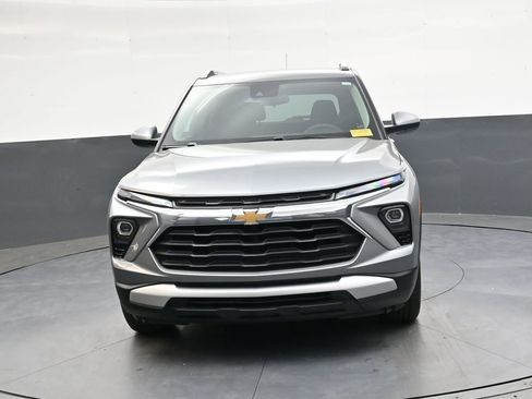 Used 2025 Chevrolet TrailBlazer LT AWD/4WD image 11