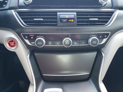 Used 2022 Honda Accord Touring image 24