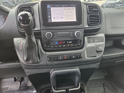 Used 2024 RAM ProMaster 2500 w/ Convenience Group FWD image 25