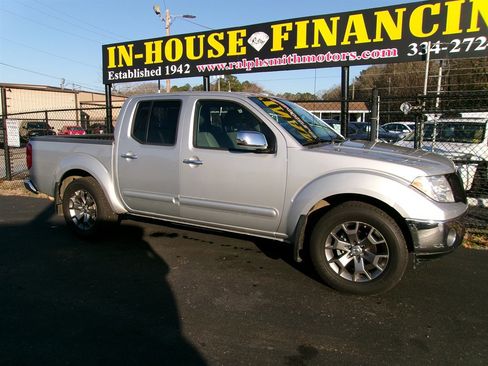 Used 2017 Nissan Frontier SL image 21