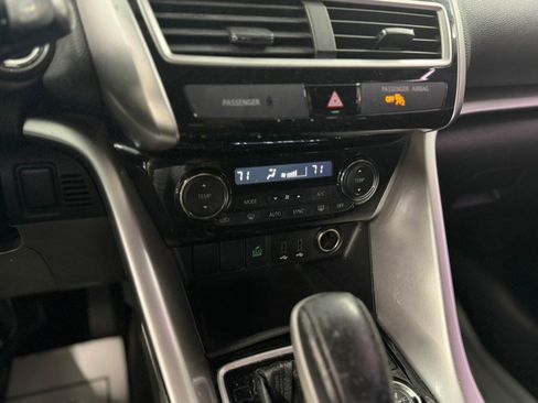 Used 2018 Mitsubishi Eclipse Cross SE AWD/4WD image 19