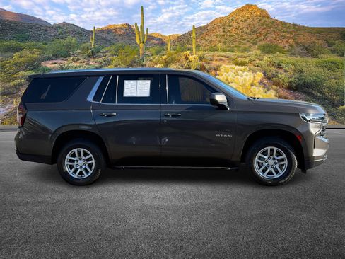 Used 2021 Chevrolet Tahoe LT image 3