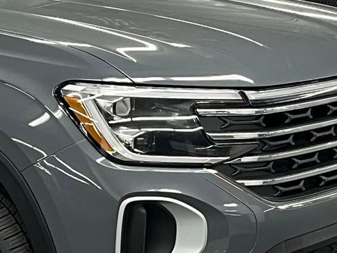 New 2026 Volkswagen Atlas SE image 44