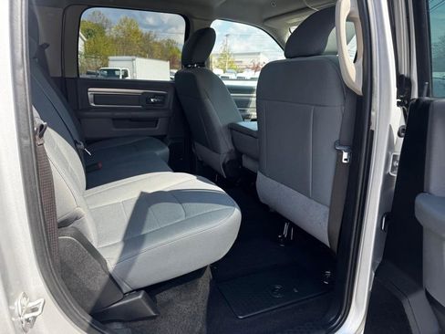 Used 2018 RAM 1500 Classic SLT AWD/4WD image 16