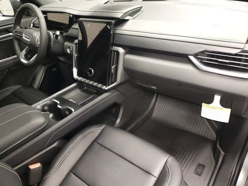 New 2026 GMC Acadia Elevation w/ Elevation Premium Package image 8