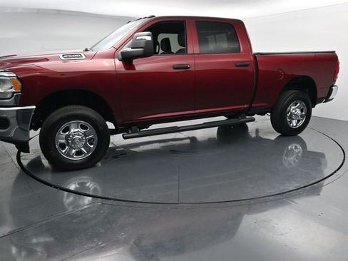 Used 2024 RAM 2500 Tradesman w/ Chrome Appearance Group AWD/4WD image 10