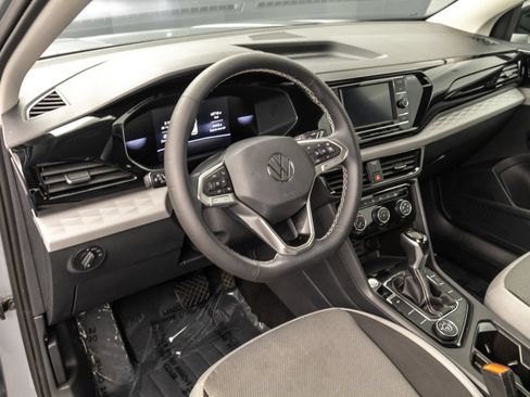 Used 2023 Volkswagen Taos S AWD/4WD image 3
