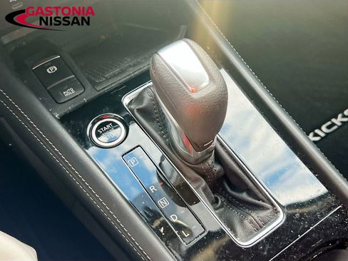 Used 2022 Nissan Kicks SR w/ Interior Electronics Package image 21