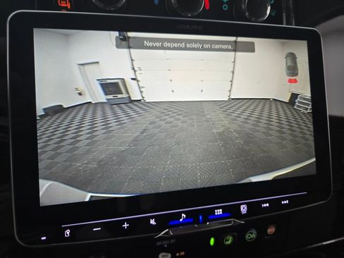 Used 2023 GMC Savana 2500 image 30