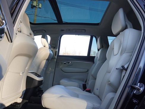 Used 2022 Volvo XC90 T6 Inscription w/ Advanced Package image 45