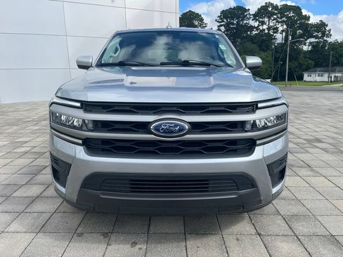 Used 2024 Ford Expedition XLT RWD image 9
