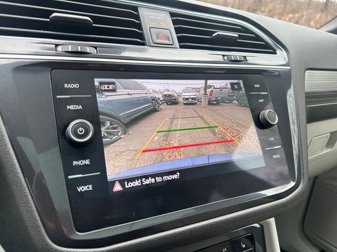 Used 2023 Volkswagen Tiguan SEL R-Line image 10