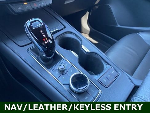 Used 2022 Cadillac XT4 Premium Luxury w/ Enhanced Visibility Package image 17