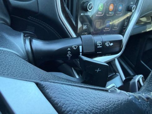 Used 2022 Subaru Outback Premium image 23