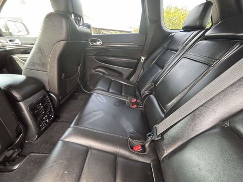 Used 2018 Jeep Grand Cherokee Limited RWD image 11