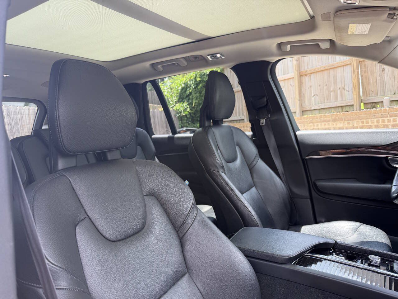 Used 2018 Volvo XC90 T6 Momentum w/ Convenience Package AWD/4WD image 12