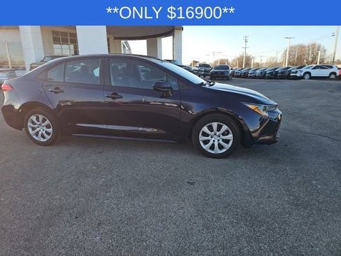 Used 2024 Toyota Corolla LE image 23