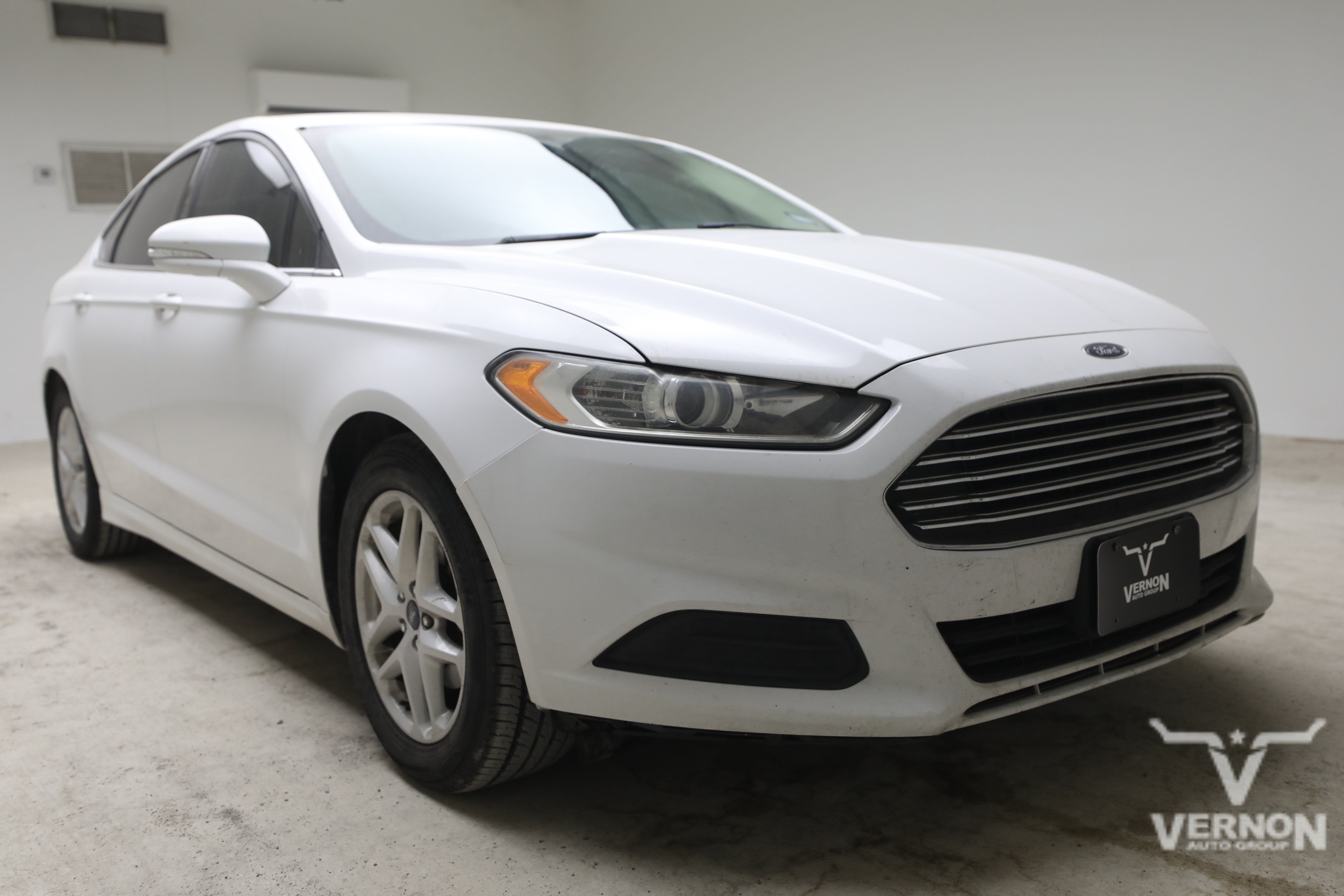 Used 2014 Ford Fusion SE FWD image 6