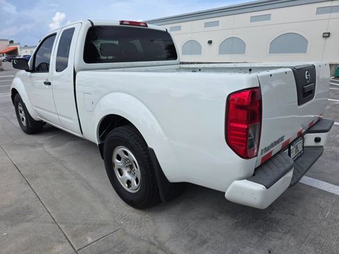 Used 2020 Nissan Frontier S RWD image 3