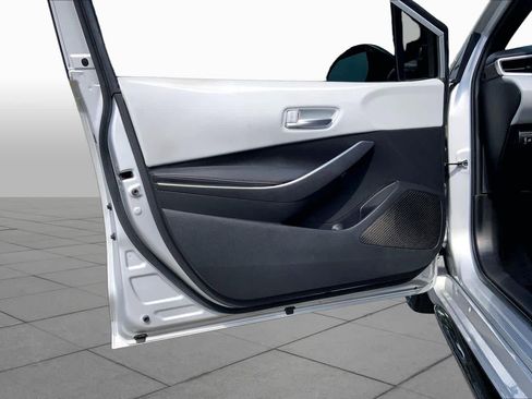 Used 2024 Toyota Corolla SE FWD image 21