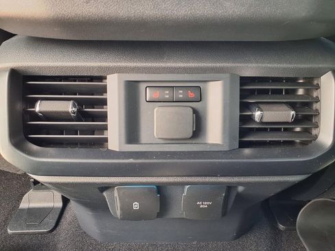 Used 2024 Ford F150 Raptor AWD/4WD image 15