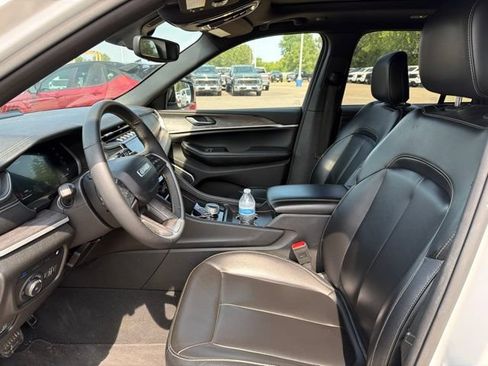 Used 2024 Jeep Grand Cherokee Limited 4xe AWD/4WD image 14