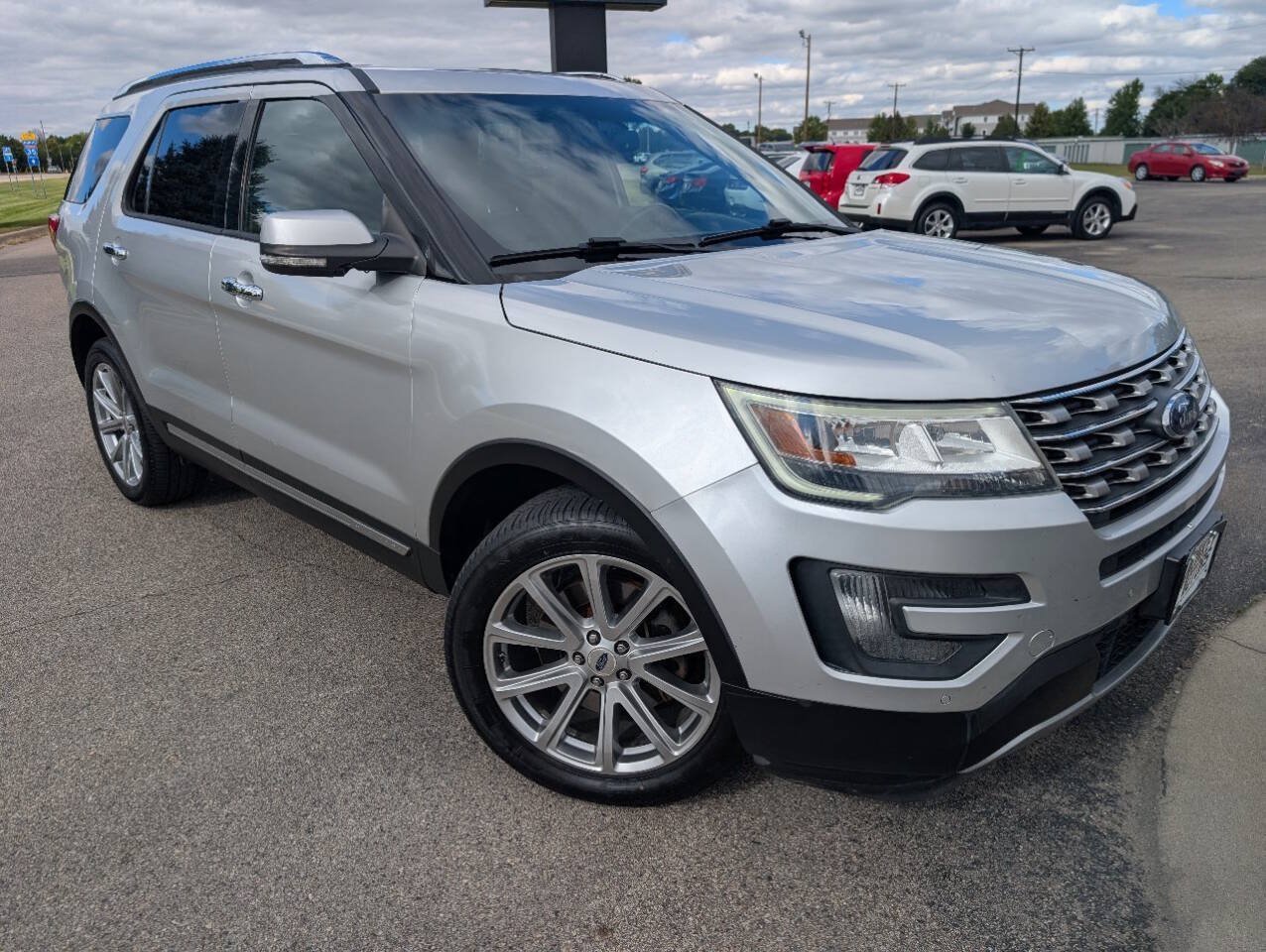 Used 2016 Ford Explorer Limited AWD/4WD image 3
