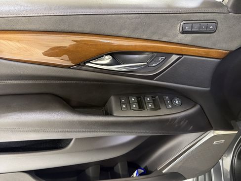 Used 2020 Cadillac Escalade ESV Luxury image 16